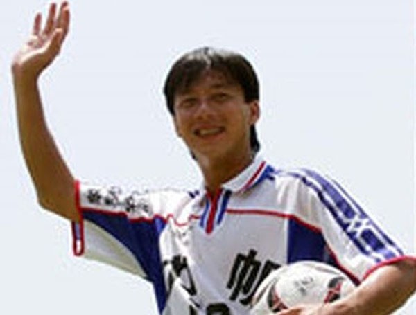 Top 10 cầu thủ Việt Nam từng xuất ngoại thi đấu - Bóng Đá