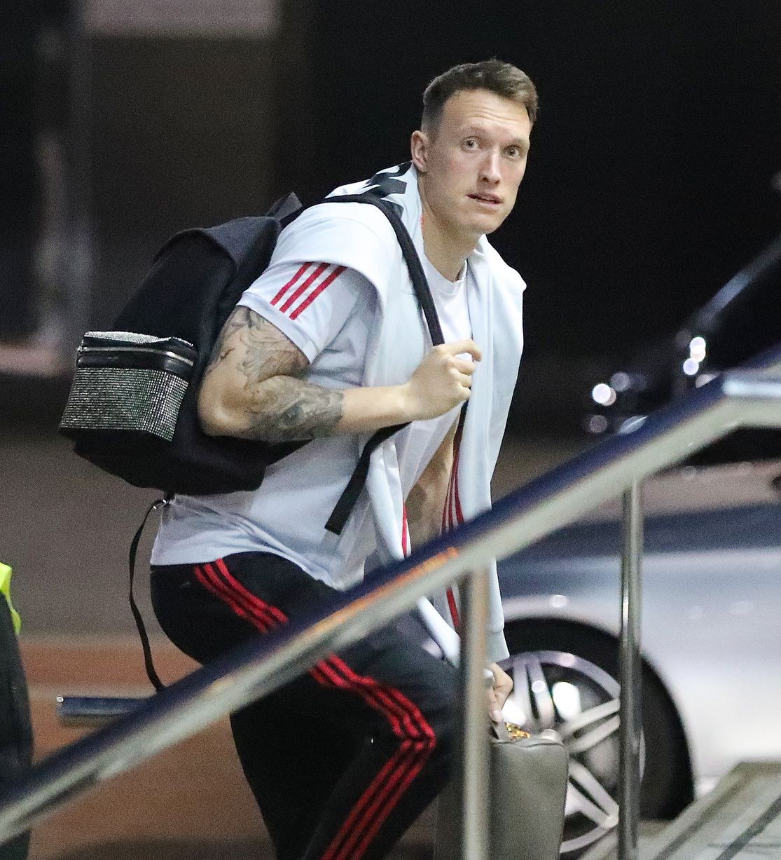 Tuanzebe 100 triệu bảng - fans MU sad - Bóng Đá