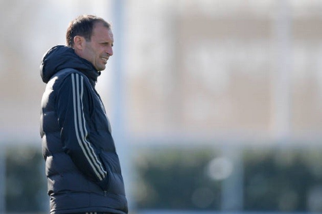 Ronaldo dính chấn thương, Allegri lo âu tìm 