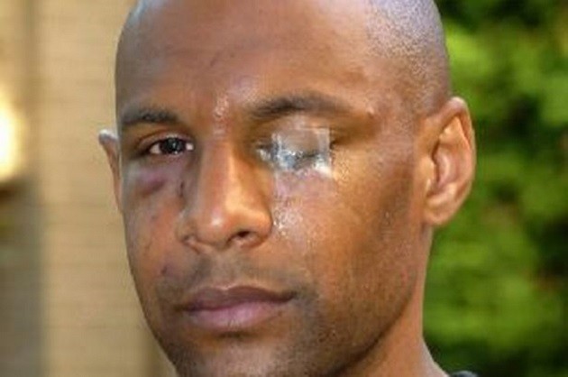 Hành hung với trợ lí, cựu sao Man City bị bắt ngay cổng SVĐ - Bóng Đá