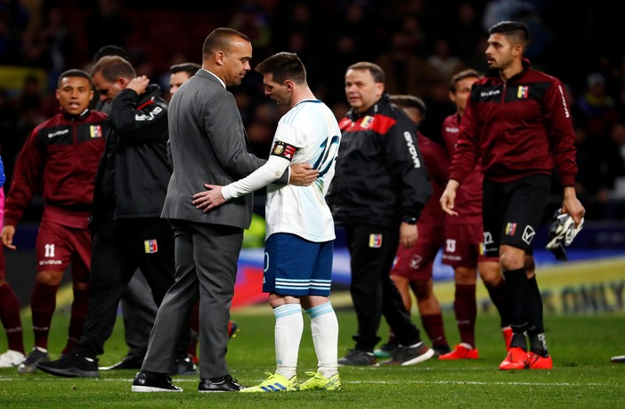 Ronaldo tỏ thái độ lạ, biết trước thất bại của Juventus? - Bóng Đá