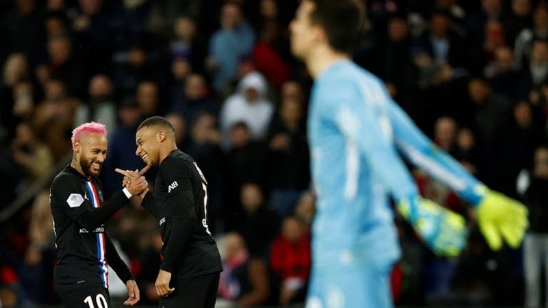 SỐC! Mbappe hành xử 