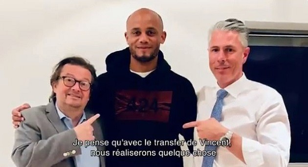 Mái nhà xưa chào đón Kompany theo phong cách không thể ấn tượng hơn - Bóng Đá