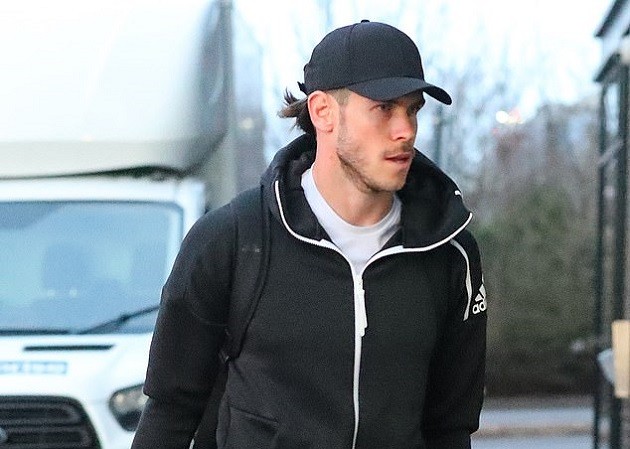 Anthony Martial and Luke Shaw return to Manchester United training ahead of Man City fixture - Bóng Đá