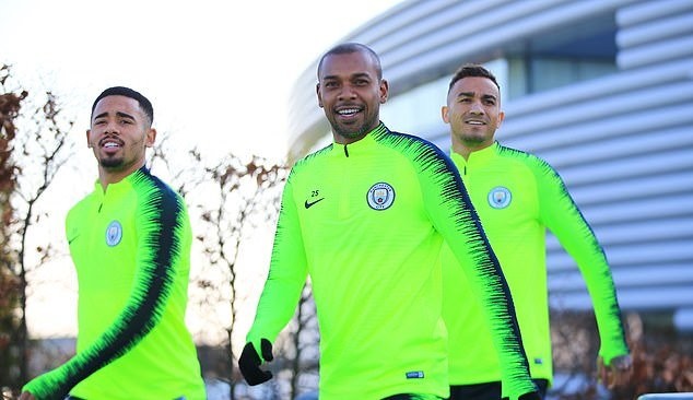 Sir Alex Solskjaer đến Old Trafford (ảnh) - Bóng Đá