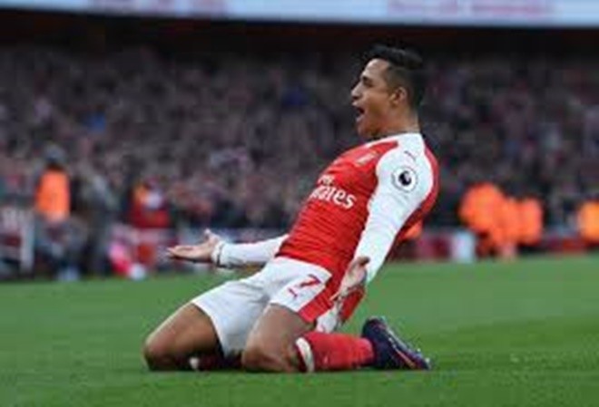 Alexis will come back and prove you all wrong': Manchester United flop Sanchez WILL be back next season, Ole Gunnar Solskjaer confirms - Bóng Đá
