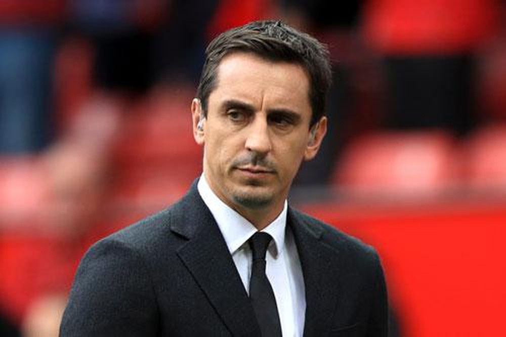 Man Utd chief Ed Woodward privately laughs off Gary Neville criticism of his job - Bóng Đá