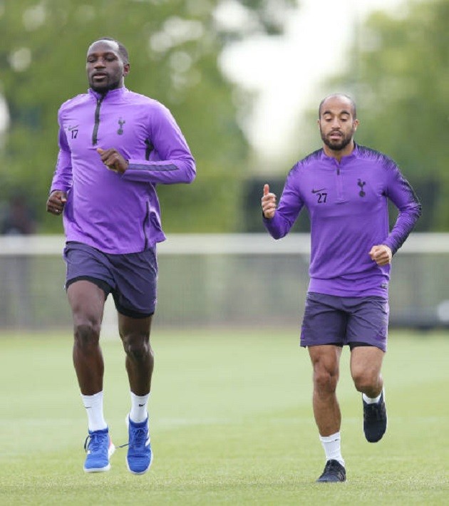 Biểu cảm đối lập của Tottenham trên sân tập sau màn lật kèo Ajax - Bóng Đá