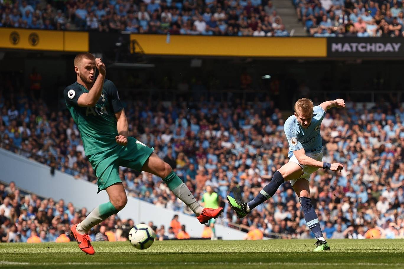 Pictures: Manchester United players arrive at Carrington after Tranmere win - Bóng Đá