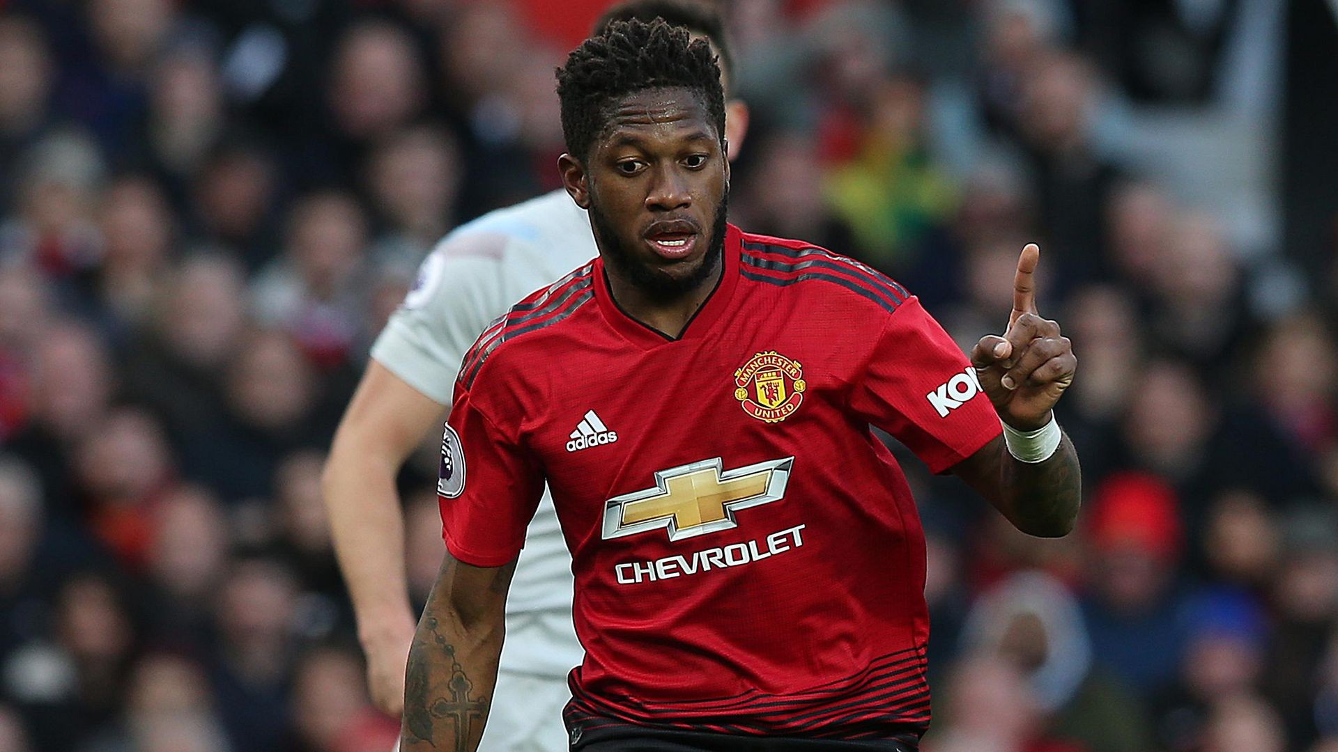 Fred đoạt lại bóng 30 lần trong 1 tuần - Bóng Đá