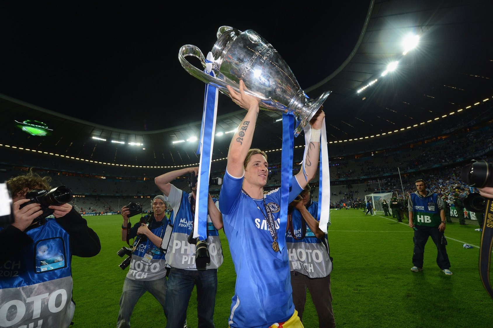 Chia tay sân cỏ, CR7 gặp người 5 lần vô địch thế giới tìm cảm hứng - Bóng Đá