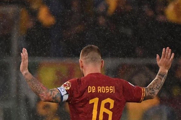 Romanista nghẹn ngào trong ngày từ biệt De Rossi - Bóng Đá