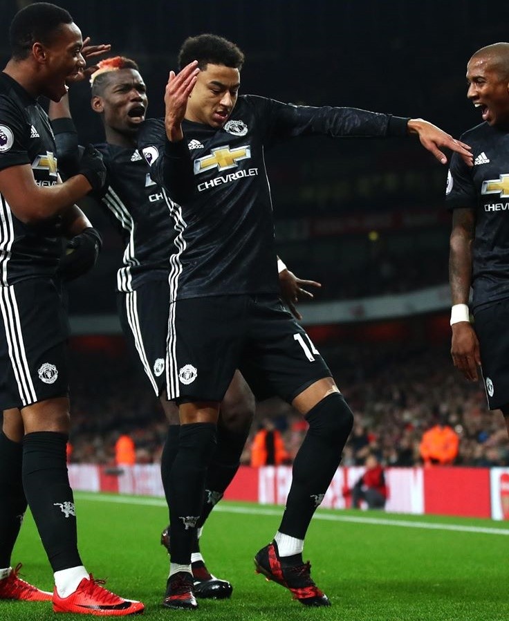 Man Utd dùng hình ảnh gây sốt của Lingard để 
