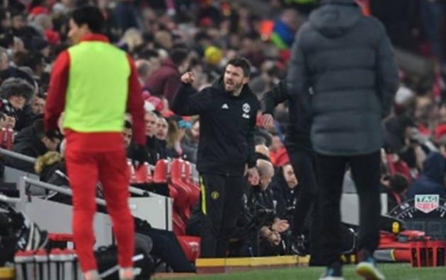 Carrick nổi điên vì điều gì ở trận Liverpool? - Bóng Đá