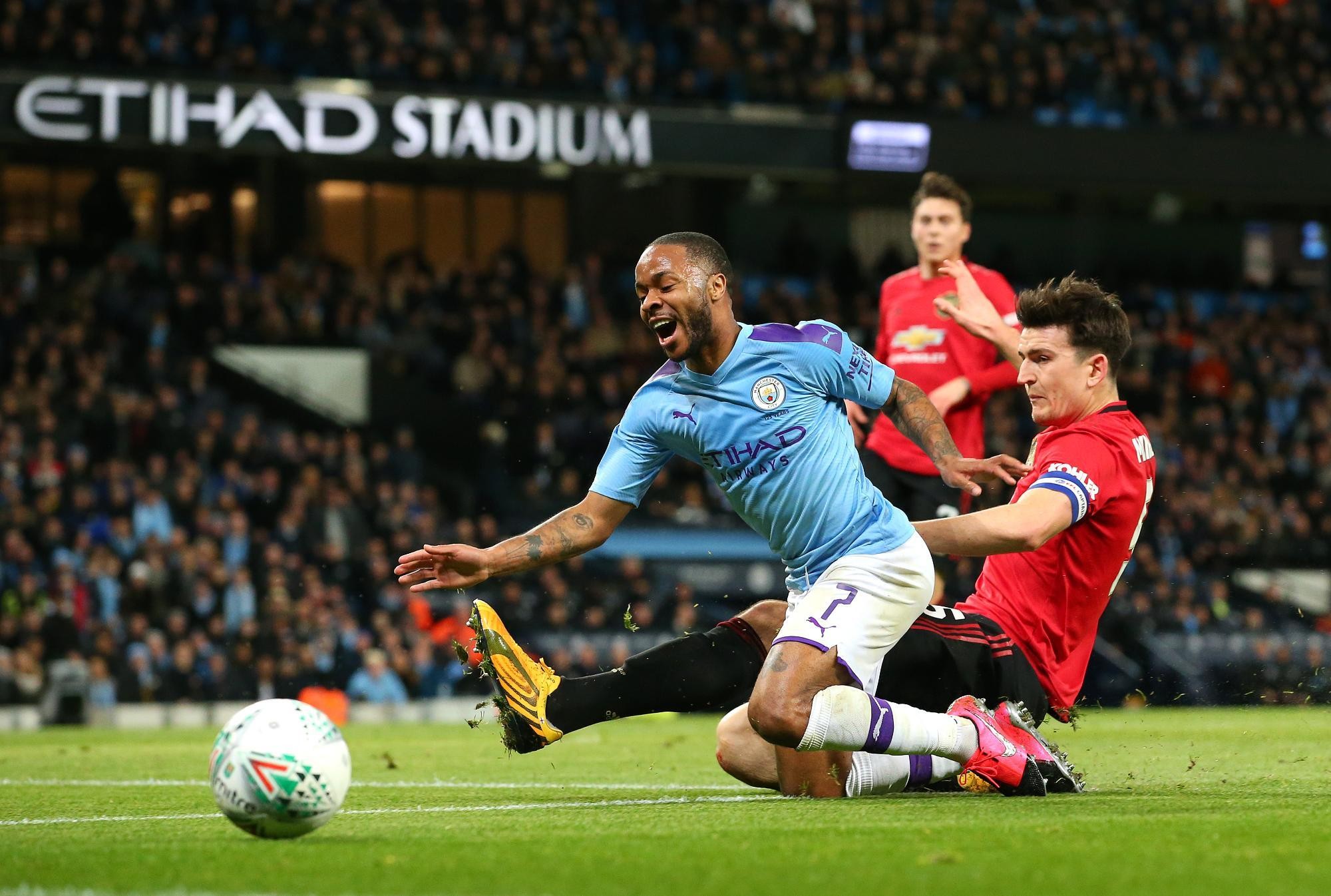 Chỉ 1 khoảnh khắc, Maguire 