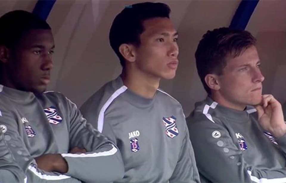 Văn Hậu ngơ ngác và cú lừa ngoạn mục ở SC Heerenveen - Bóng Đá