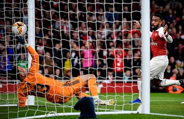 Song sát thăng hoa đúng lúc, Arsenal đặt một chân đến cửa thiên đường - Bóng Đá