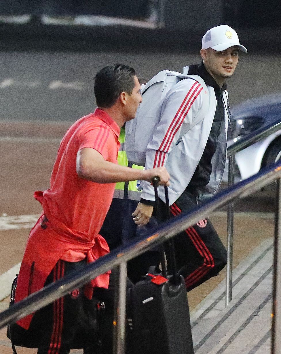 MU đến Lowry - Bóng Đá