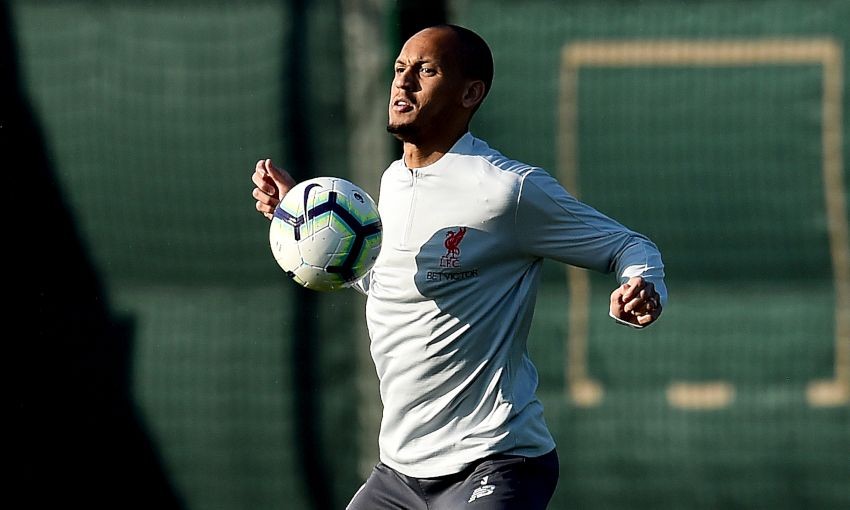 Liverpool tập luyện, Salah làm trò - Bóng Đá