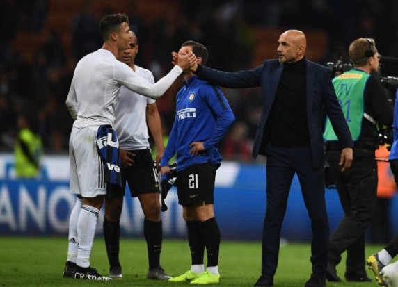 Bị Inter Milan chọc tức, Ronaldo được 2 đồng đội công kênh - Bóng Đá