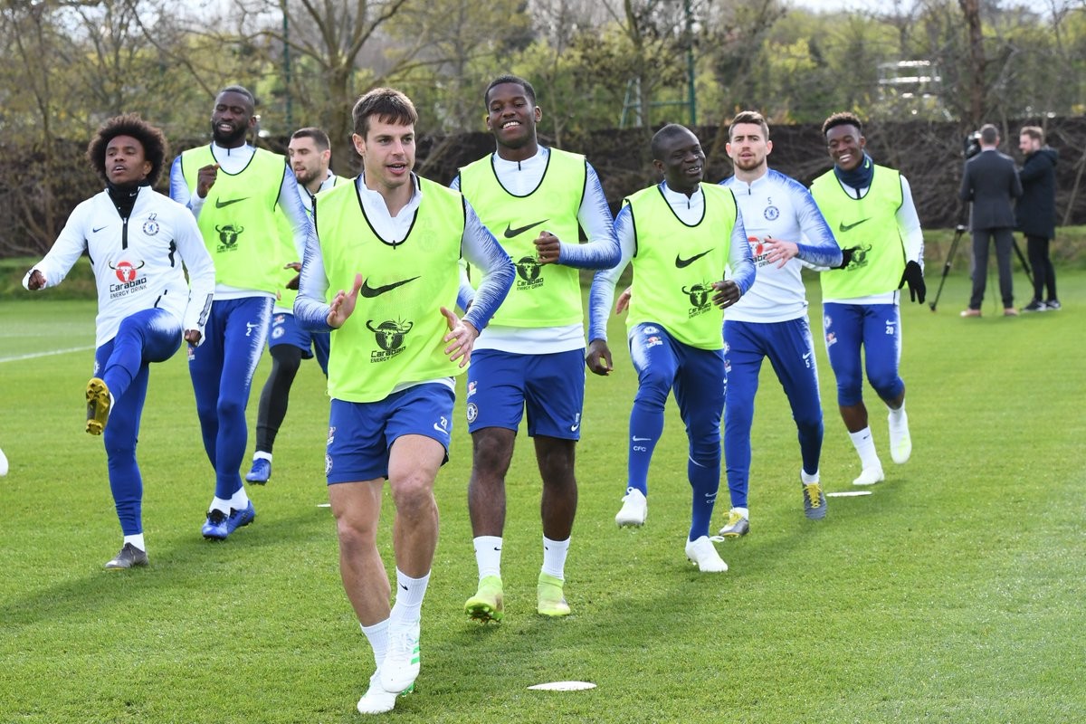 Chelsea tập - Bóng Đá