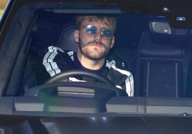 Mu đến sân tập - Bóng Đá