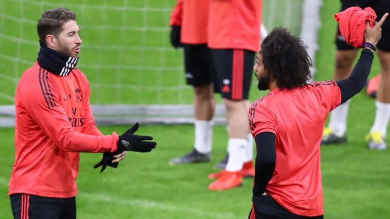 Liverpool mang cúp về nhà - Bóng Đá