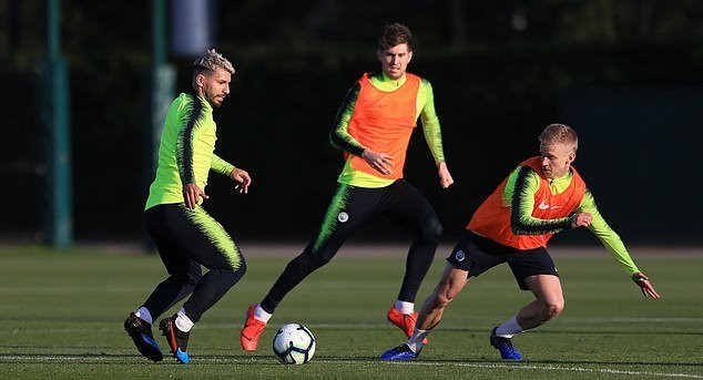 Sir Alex Solskjaer đến Old Trafford (ảnh) - Bóng Đá