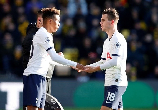 Daniel James lộ diện sau khi kiểm tra y tế - Bóng Đá