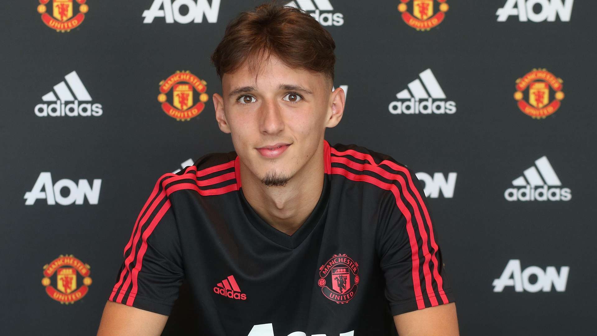 New Bayern Munich president sends transfer message to Leroy Sane - Bóng Đá