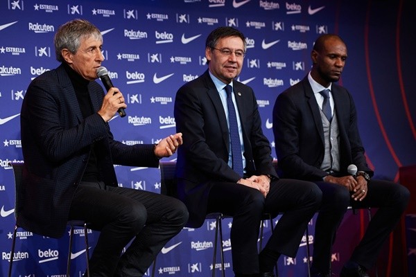 Tân HLV Barca phát biểu trong họp báo - Bóng Đá