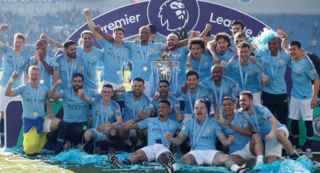 Man City stars Kompany, Silva, De Bruyne and Co celebrate historic Treble and say farewell to legendary skipper - Bóng Đá
