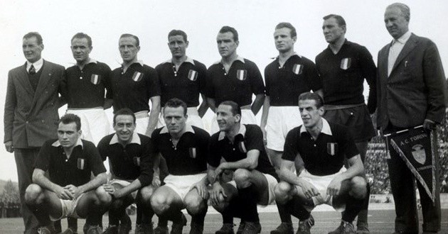 Gạt bỏ thù hận, CĐV Juventus có hành động đẹp trong Derby della Mole - Bóng Đá