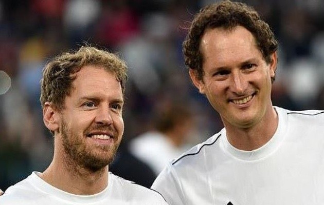 Chùm ảnh: Ronaldo suýt lập lại siêu phẩm vào lưới Buffon - Bóng Đá