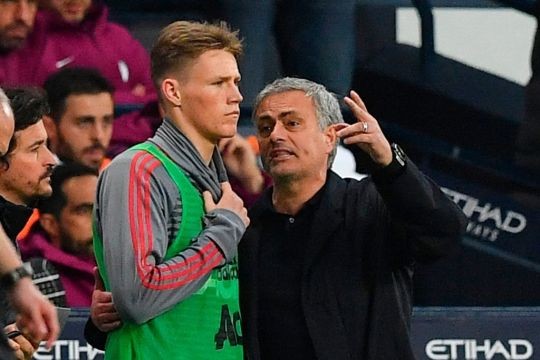 Mourinho tìm ra 'mad dog' của M.U sau trận thua Barca - người ông đưa ra ánh sáng - Bóng Đá