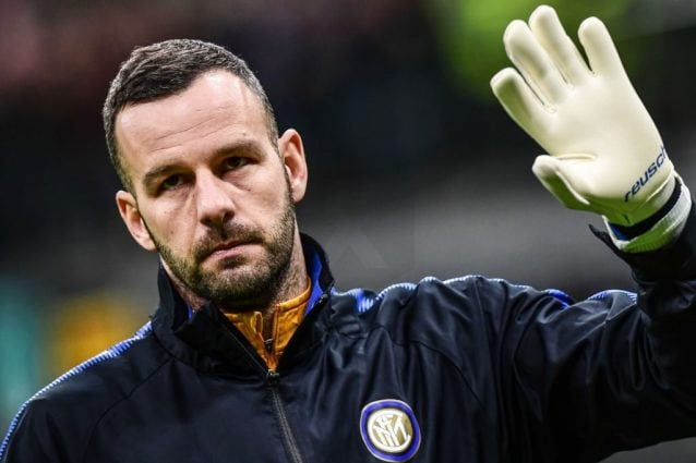 Handanovic out with hand injury - Bóng Đá