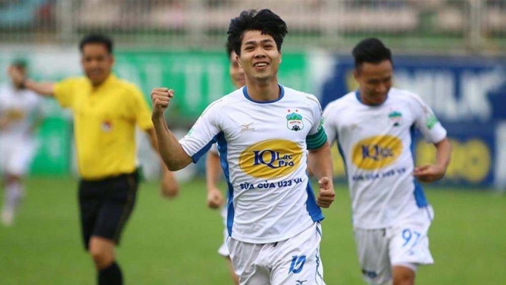 Bầu Đức chốt tương lai của Công Phượng ở V-League 2019 - Bóng Đá
