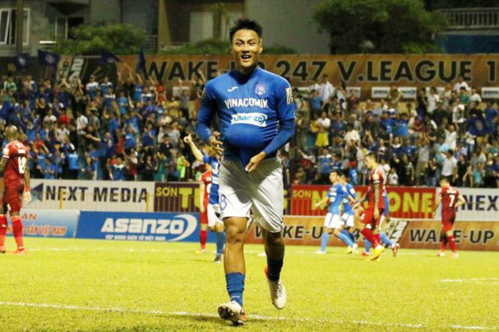 Văn Toàn chú ý, Hồng Quân cũng đang dẫn đầu danh sách 