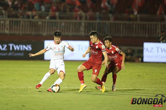 TRỰC TIẾP TP.HCM 0-0 Viettel (H1): Hoàng Thịnh sớm rời sân - Bóng Đá
