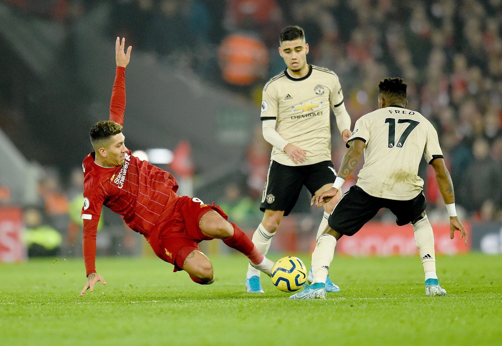 Cái tên mà Mourinho ruồng rẫy giờ là cứu tinh của Man Utd - Bóng Đá