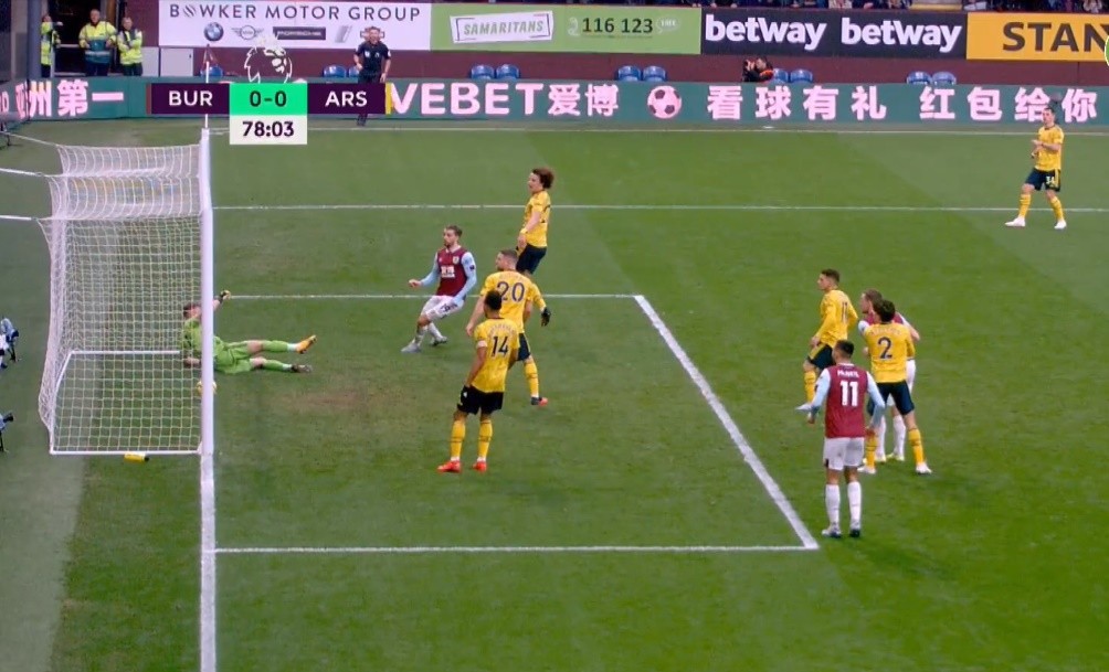 Arsenal thoát thua một cách thần kỳ trước Burnley - Bóng Đá