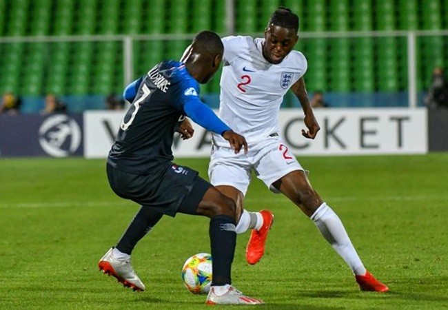 Nhìn Wan-Bisssaka thể hiện, Man Utd có còn muốn quyết tâm không? - Bóng Đá