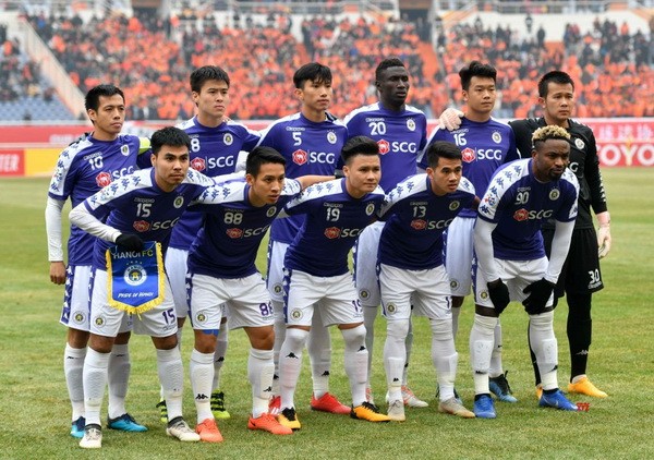 Sự tương phản thú vị của hai trường phái bóng đá tại V-League - Bóng Đá