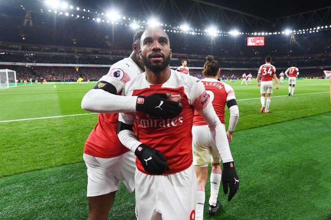 10 thương hiệu CLB đắt giá nhất: Real 1, MU 2  - Bóng Đá