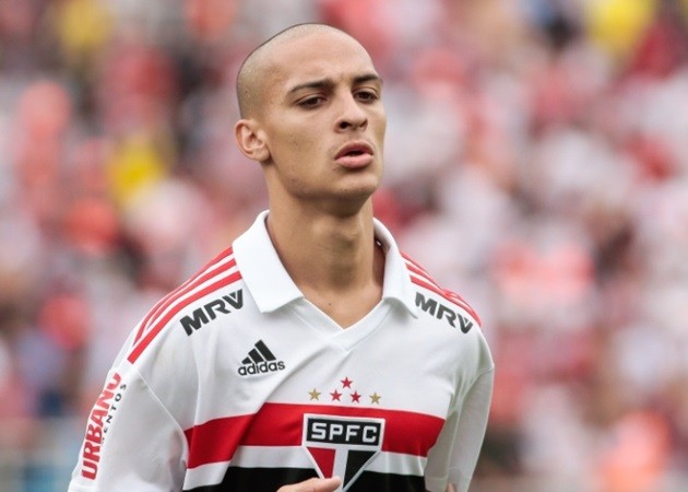 Arsenal theo dõi Antony - Bóng Đá