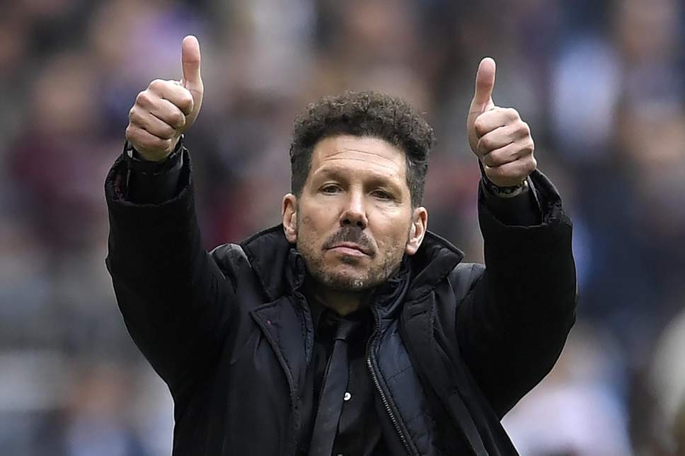 Simeone nói gì sau khi bị Ronaldo 