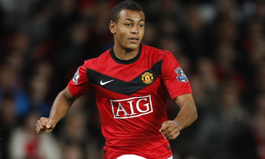 Lộ rõ mục tiêu tiền đạo cuối cùng của Man Utd (Joshua King) - Bóng Đá