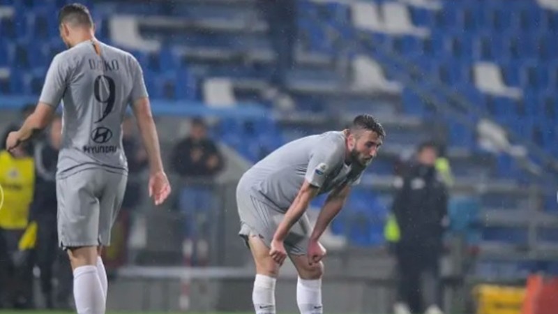 Trượt chân tại Mapei, AS Roma xa dần giấc mơ tốp 4 - Bóng Đá