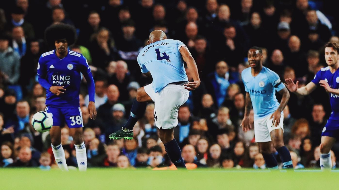 Guardiola nói lời khó tin về siêu phẩm của Kompany - Bóng Đá