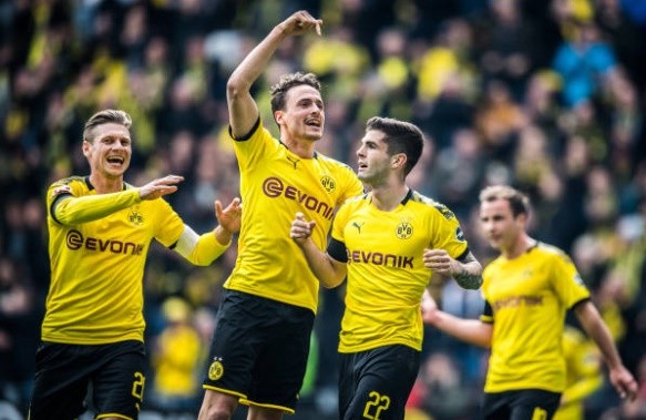 Ảnh Pulisic ghi bàn chia tay Dortmund - Bóng Đá